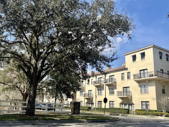 Photo - 901 Waterside Ln Unit 104