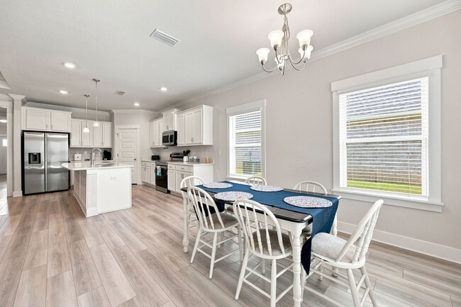 Photo - 14838 Dayton Cir