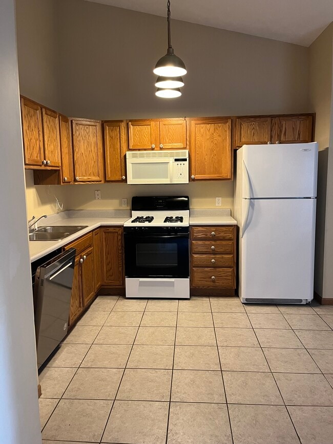 Photo - 3328 Hopkins Dr
