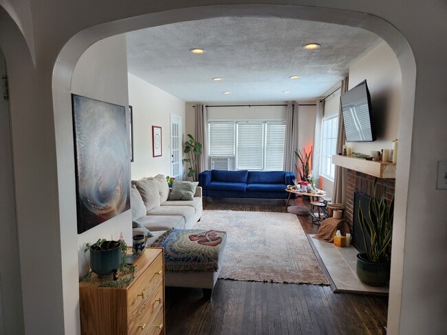 Photo - 340 Kingston Ave