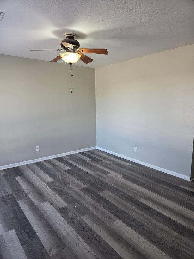 Photo - 1627-1627 E Jump St Unit 1625 E Jump