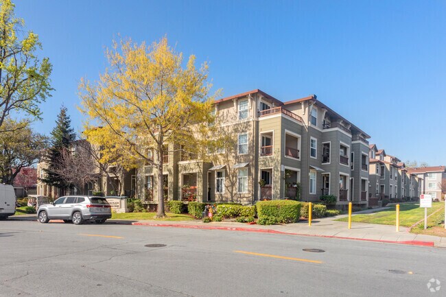 Building - Moulton Plaza Apartments