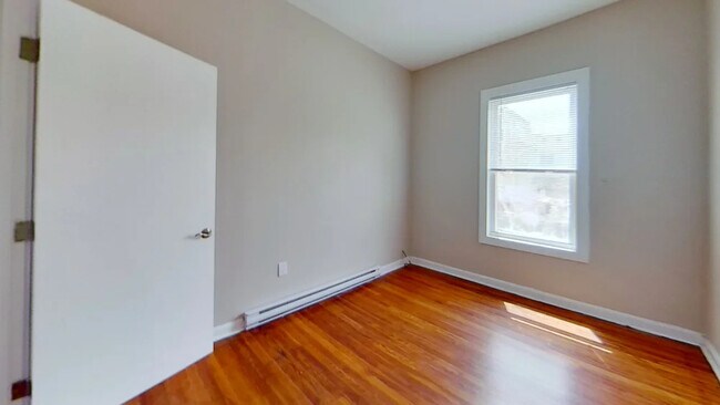 121 George St Unit 1