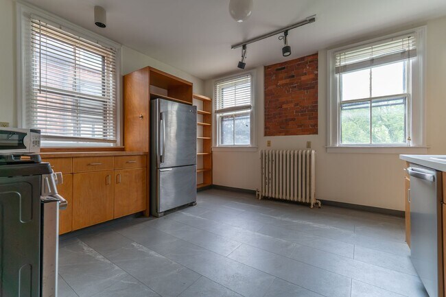 Photo - 95 Olive St Unidad Apt #2