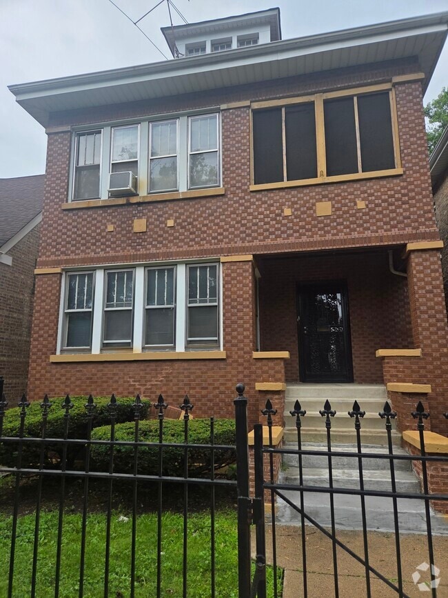Building Photo - 6810 S Talman Ave Unit apt 1