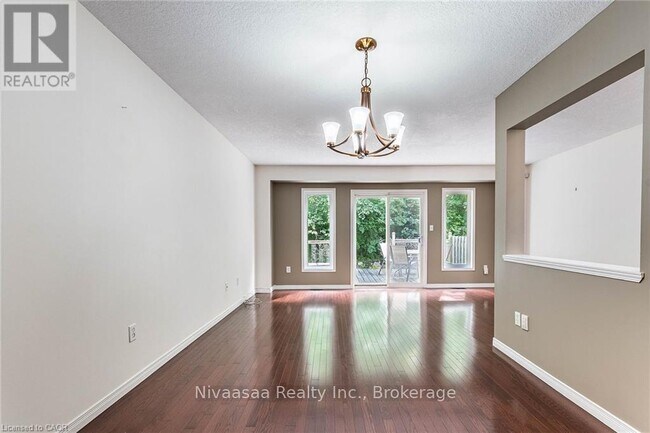 Photo - 110 Activa Ave