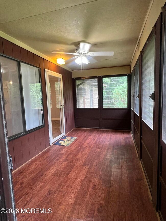 Photo - 115 Amberly Dr