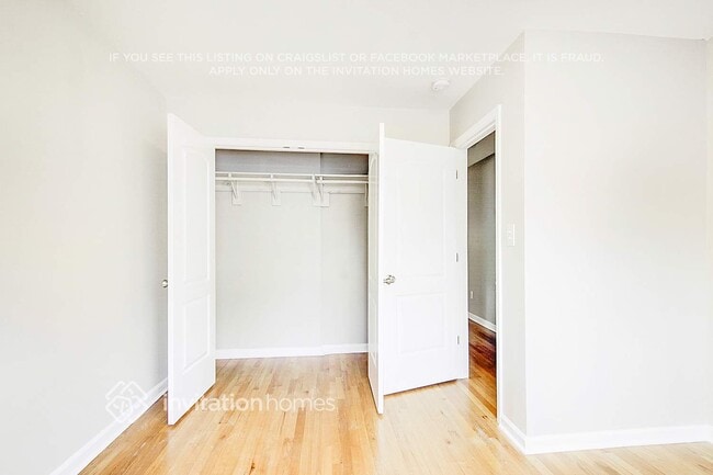 Building Photo - 512 Uzzle St