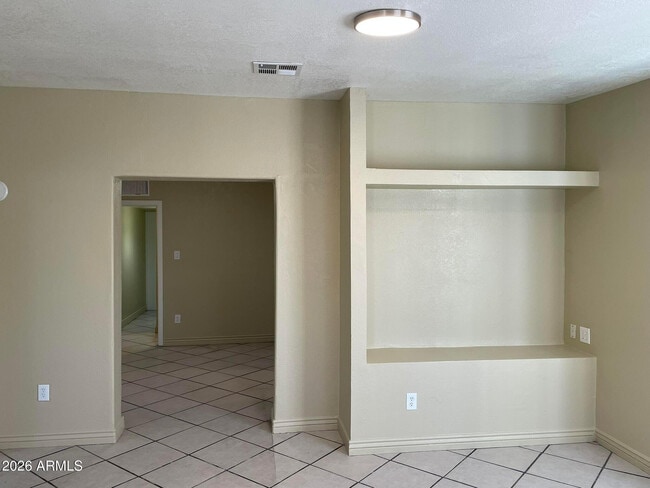 Photo - 1701 E Harvard St