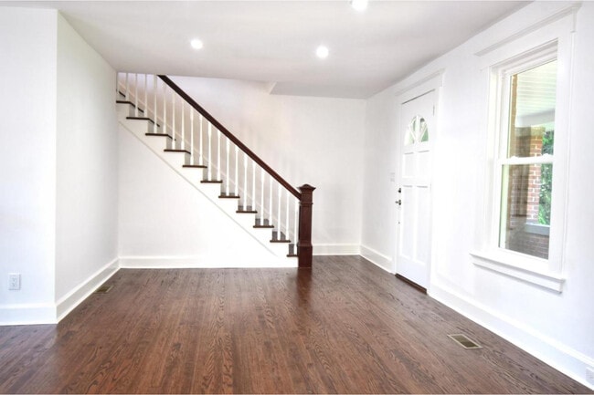 Photo - 149 Lake Ave