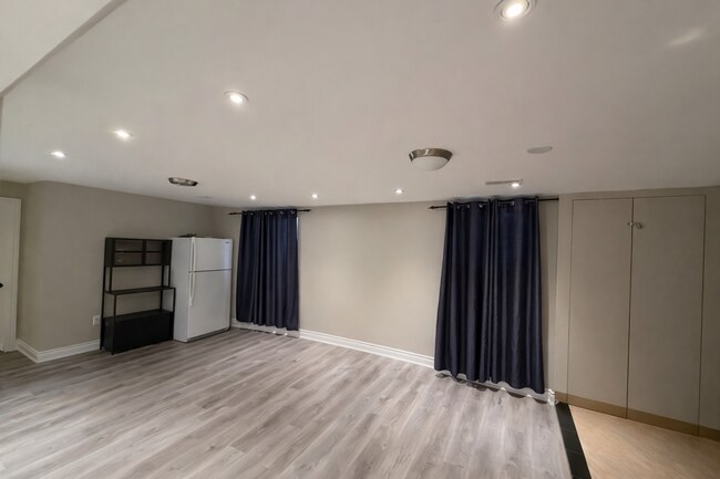 Photo - 56 Royal Orchard Dr