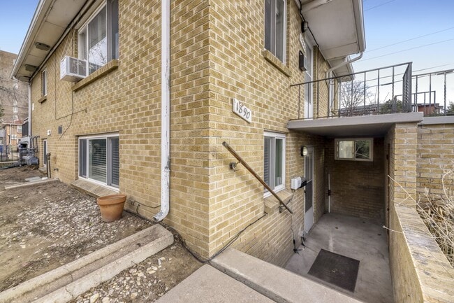 Photo - 1890 S Garfield St Unidad 1890