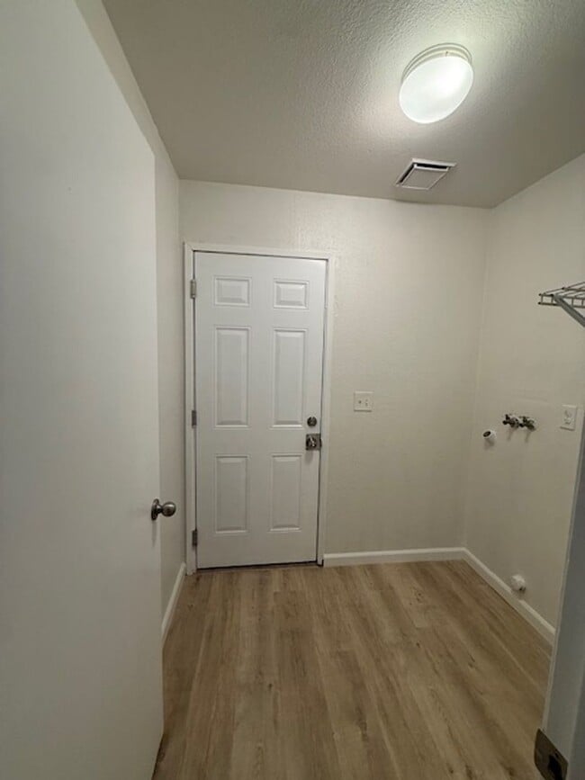 Photo - Close to freeway and shopping