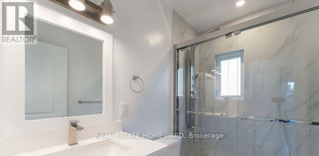 Photo - 33 Ellington Dr