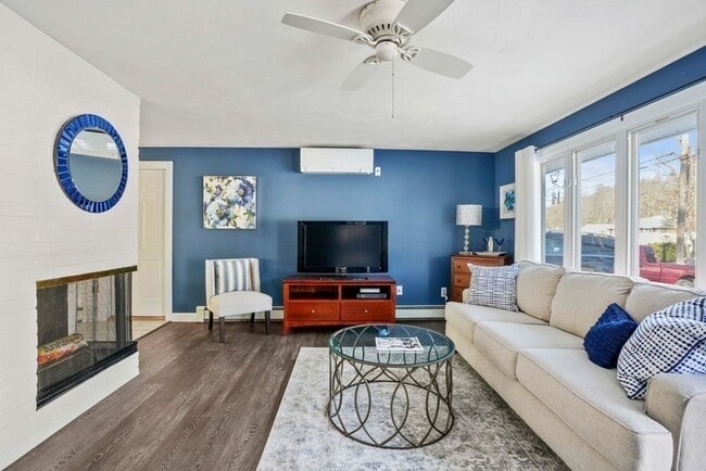 Photo - 23 Bradford St