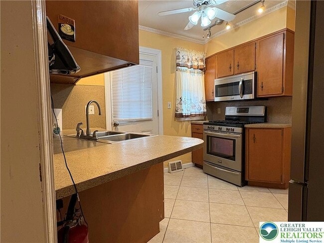 Photo - 754 E Washington Ave