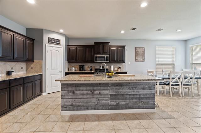 Photo - 9124 Golden Hollow Ln