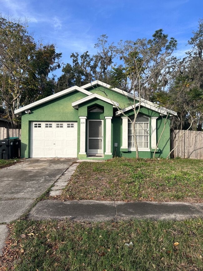 Building Photo - Nice 3 bedroom, 2 bath single family home