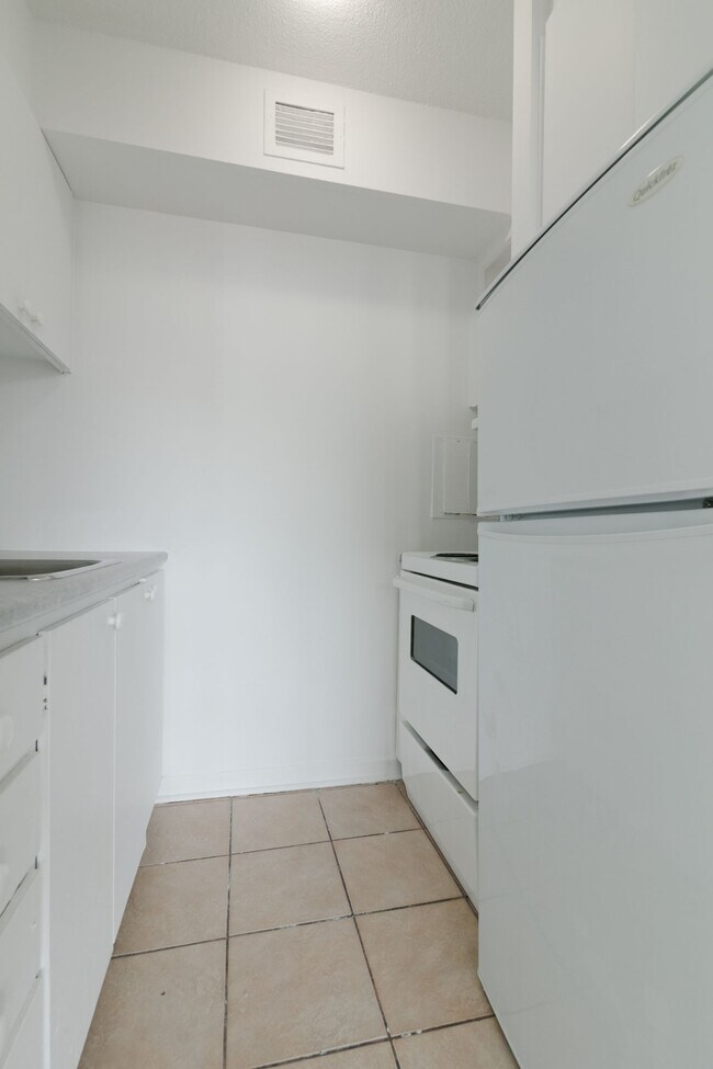 Photo - 1975 Maisonneuve Blvd W Unit 1608