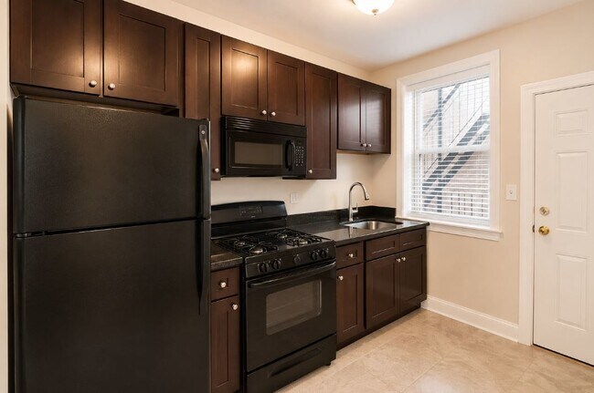 3221 W Division St Unit 1S
