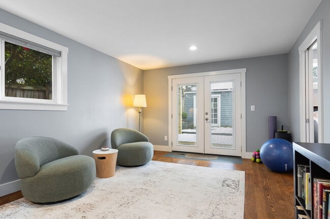 Building Photo - 10433 67th Ave S Unit SI ID1507640P