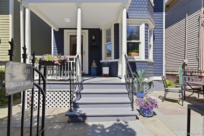 Photo - 27 N Dutcher St