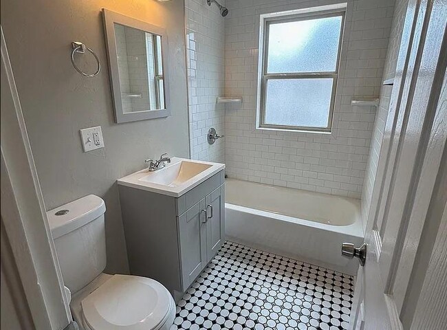 Photo - 4616 N Classen Blvd