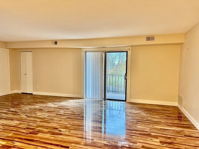 Photo - 4700 N Main St Unit 3E