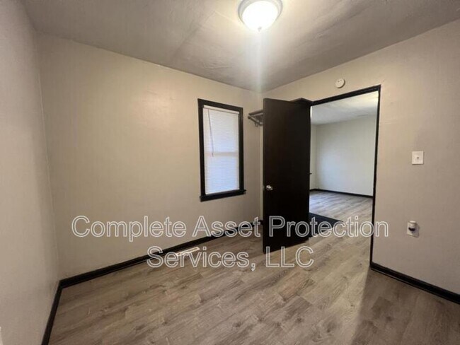 3102 W 40th Ave