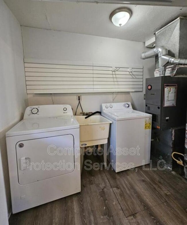 Photo - 2803 Belmont St