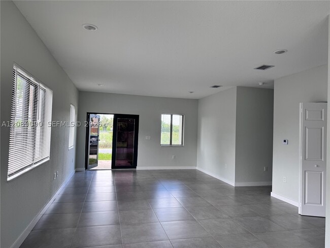 609 NW 3rd Terrace