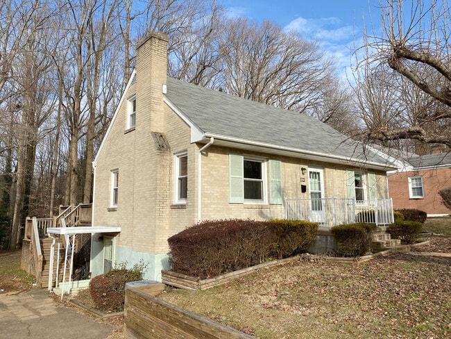Building Photo - 113 Azalea Dr