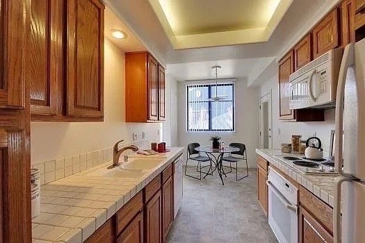 Photo - 144000000 S Third St
