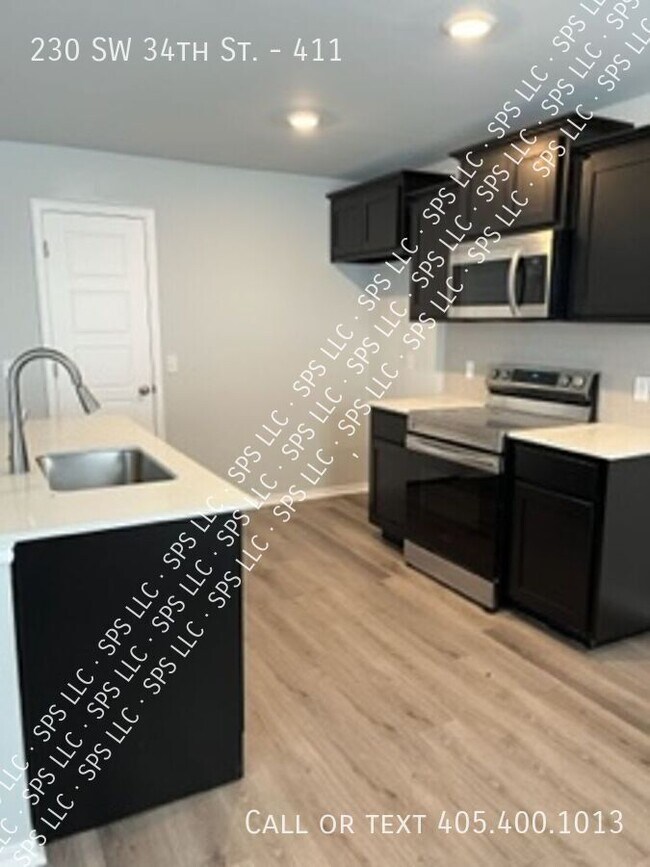 Photo - 230 SW 34th St