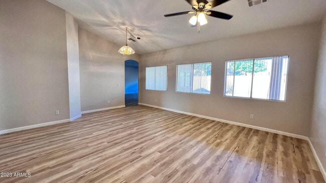 Photo - 495 N Bluejay Dr