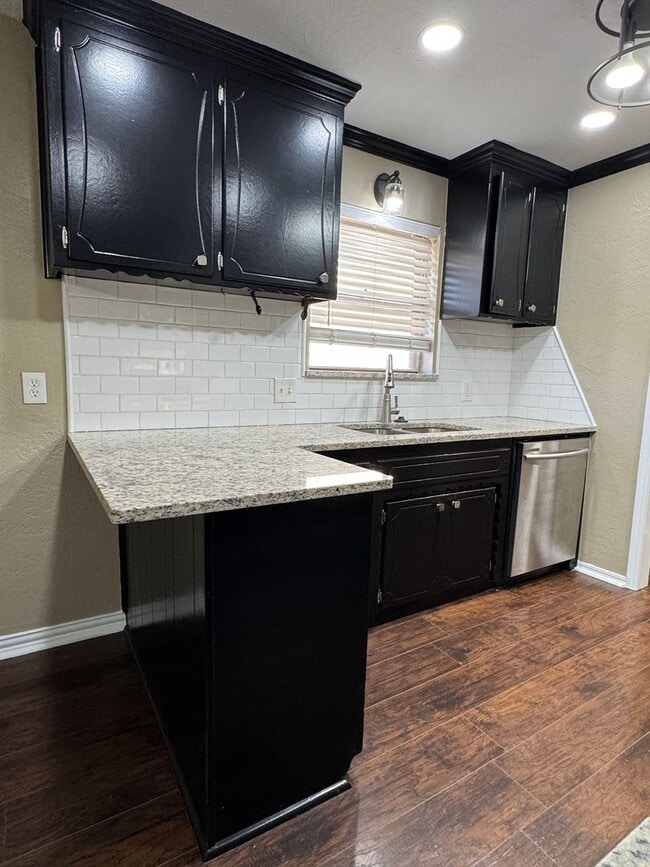 Photo - 117 SW 68th St