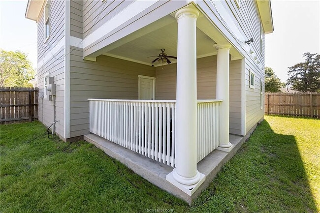 Photo - 410 Montclair Ave