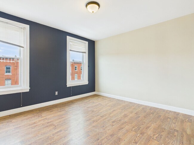 Photo - 2914 W Girard Ave Unidad 3