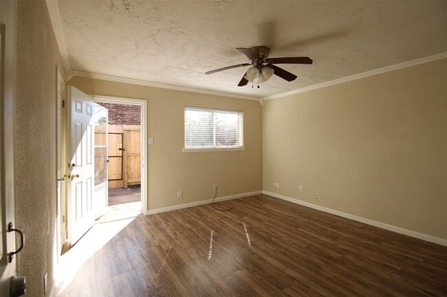 Photo - 219 W F St Unit 219