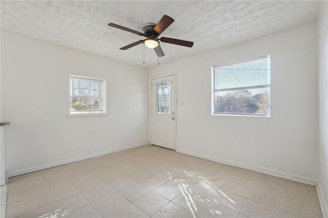 Photo - 324 Brooks Ave SW