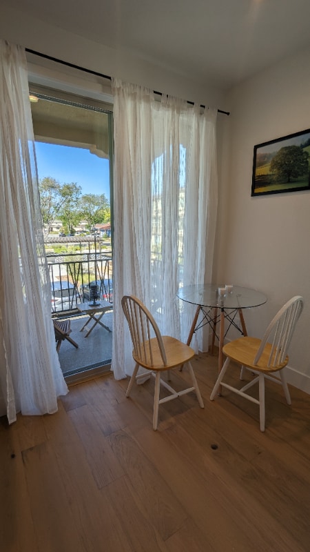 Photo - 1343 W Middlefield Rd