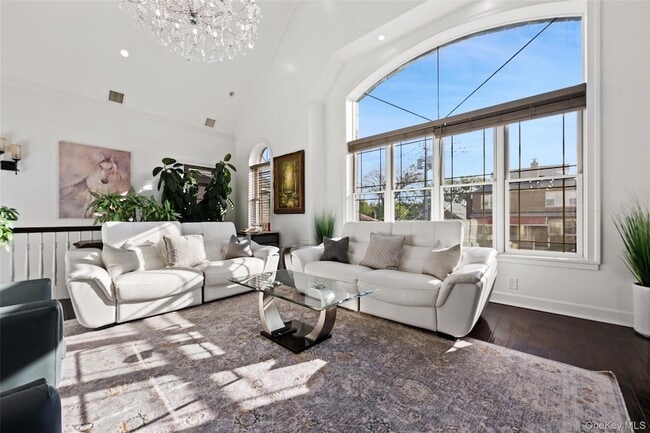 Photo - 2063 Narragansett Ave Unidad 2