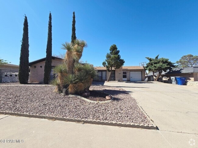 Building Photo - 6625 Escondido Dr Rental