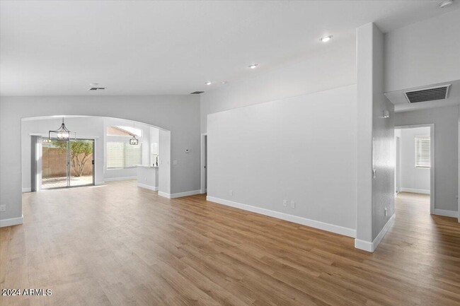 Photo - 13845 W Keim Dr