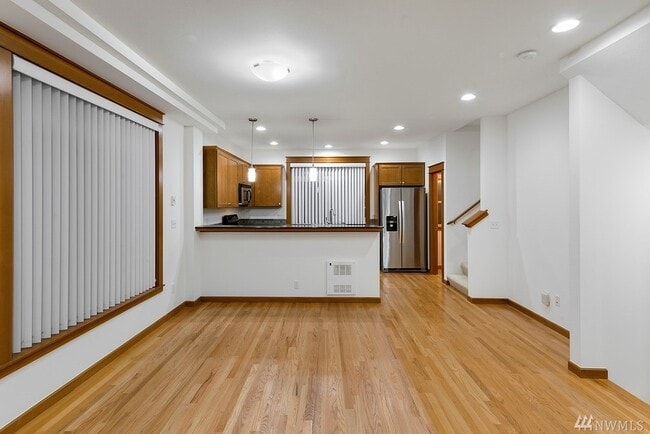 Photo - 4312 8th Ave NE