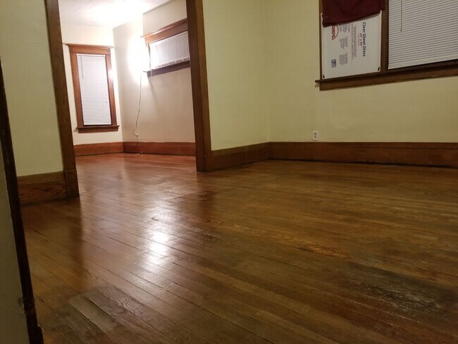 720 W 9th St