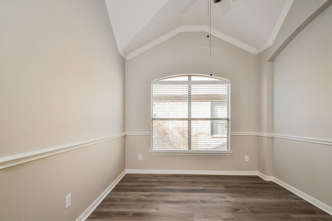 1409 Mockingbird Dr