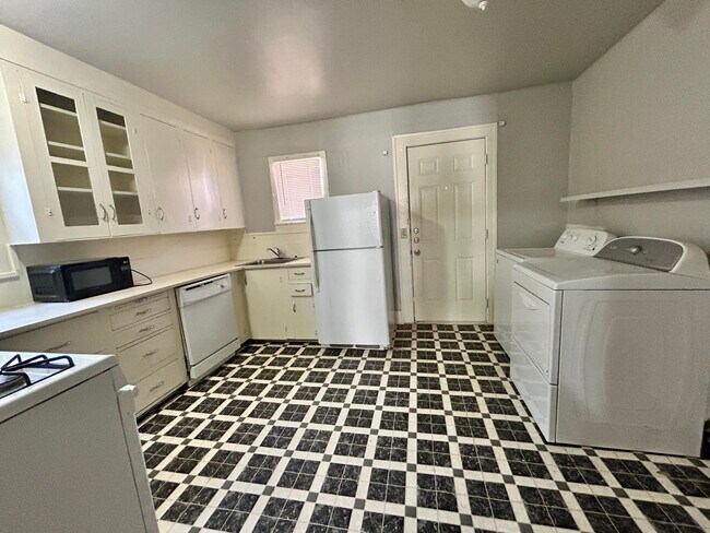 Photo - 2122 16th St