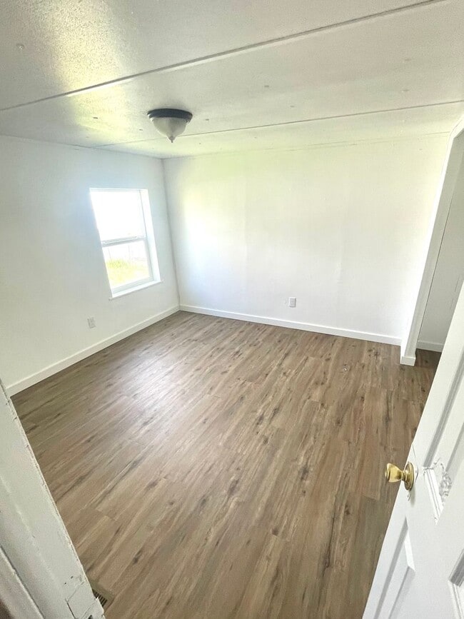 765 Eve Dr