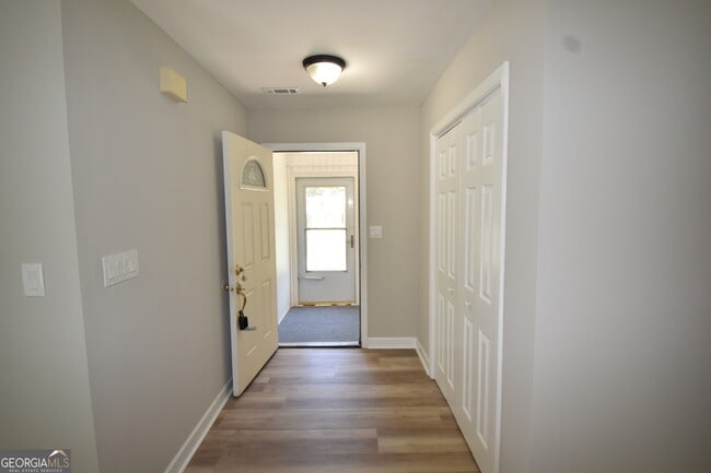 Photo - 202 Kentwood Dr